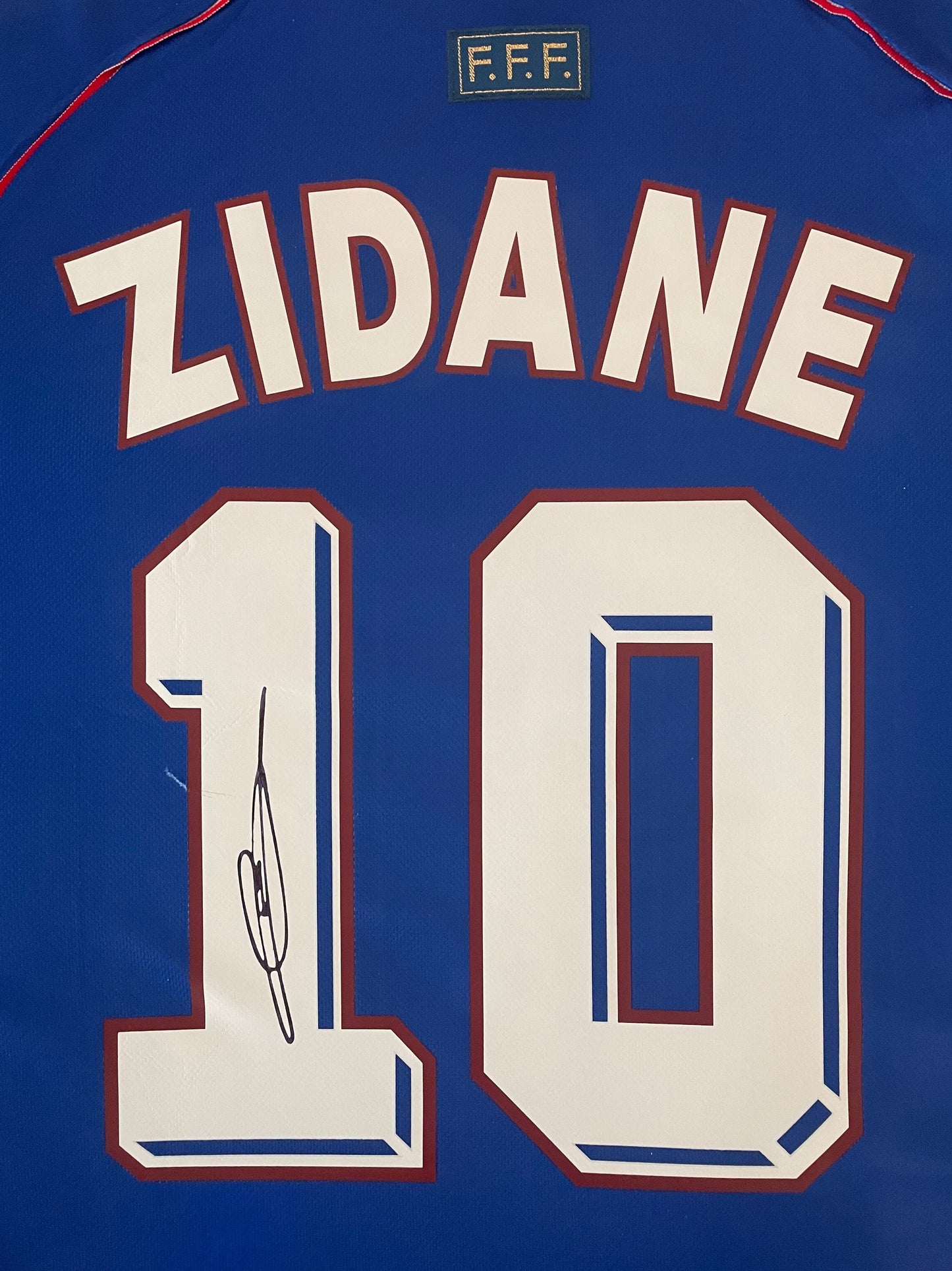 Zinedine Zidane Signed France 1998/00 Framed World Cup Home Shirt with COA